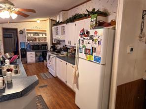 383 Randall Ave - Photo 6