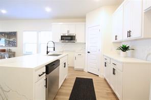 5824 Plum Dale Road - Photo 14