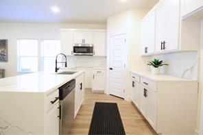 5824 Plum Dale Road - Photo 17