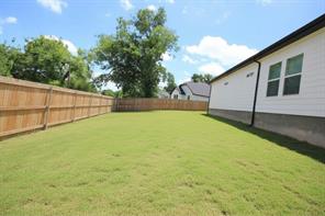 5824 Plum Dale Road - Photo 33