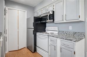 5809 Lake Hubbard Parkway - Photo 9