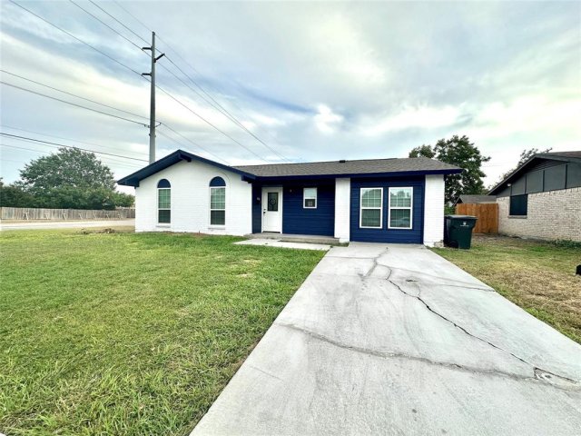 1322 Shorecrest Drive