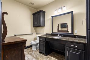 1208 N Industrial Boulevard - Photo 19