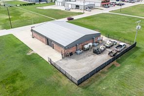 1208 N Industrial Boulevard - Photo 4