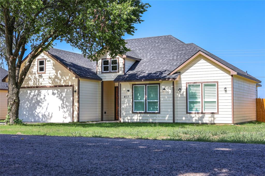 410 Simpson - Photo 1