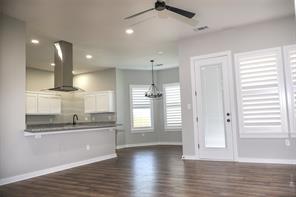 410 Simpson - Photo 3