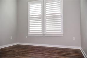 410 Simpson - Photo 5