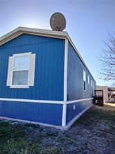 709 N Collins Freeway - Photo 4