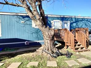 709 N Collins Freeway - Photo 8