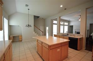 1120 Surrey Lane - Photo 15