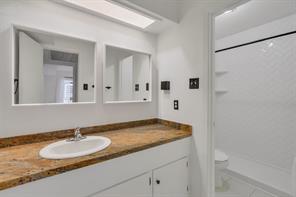 5305 Fleetwood Oaks Avenue - Photo 13
