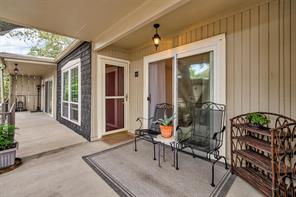 5305 Fleetwood Oaks Avenue - Photo 2
