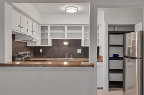 5305 Fleetwood Oaks Avenue - Photo 6