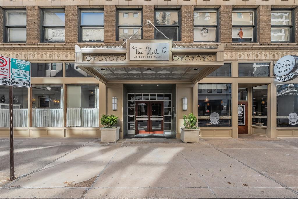 411 W 7th Street - Photo 1