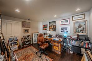 411 W 7th Street - Photo 14