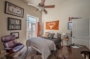 411 W 7th Street - Photo 16