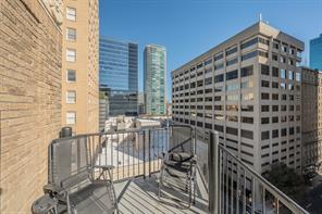 411 W 7th Street - Photo 20