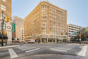 411 W 7th Street - Photo 26