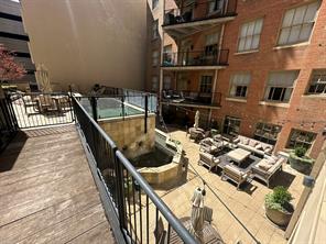 411 W 7th Street - Photo 28