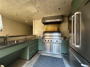 411 W 7th Street - Photo 30