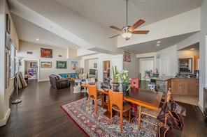 411 W 7th Street - Photo 4