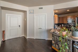 411 W 7th Street - Photo 9