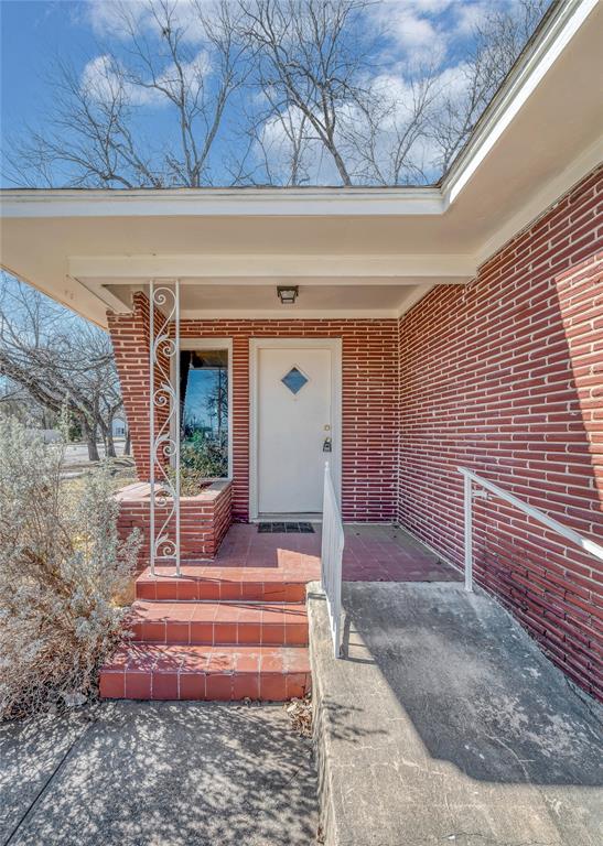 202 N Avenue G - Photo 3