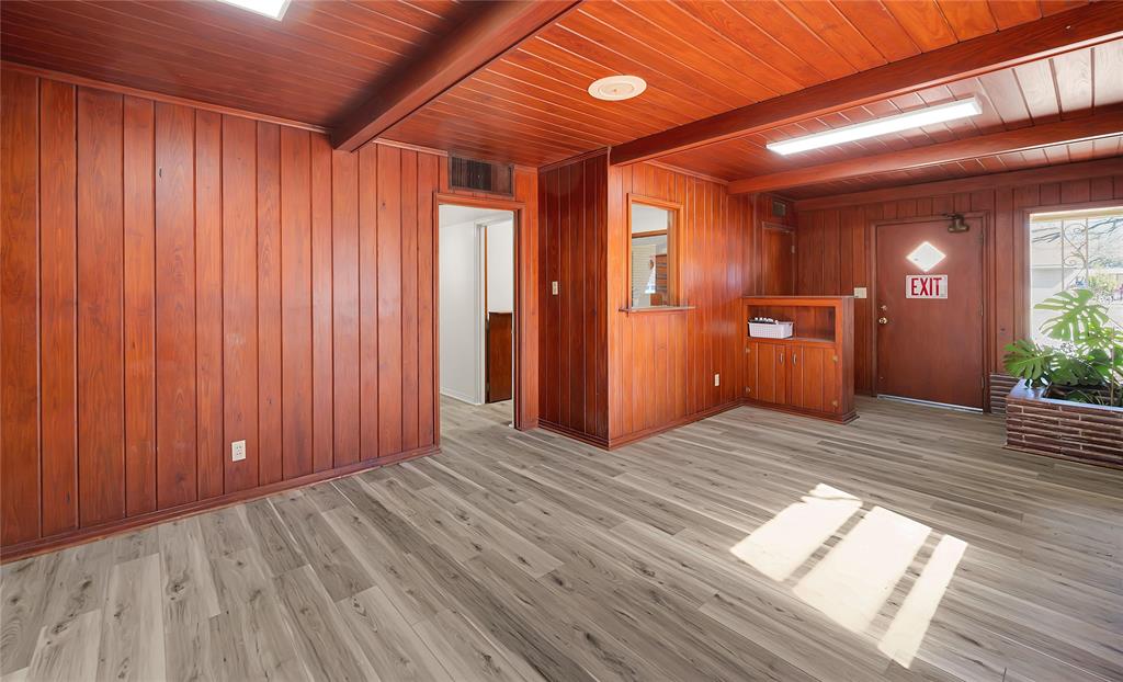 202 N Avenue G - Photo 7