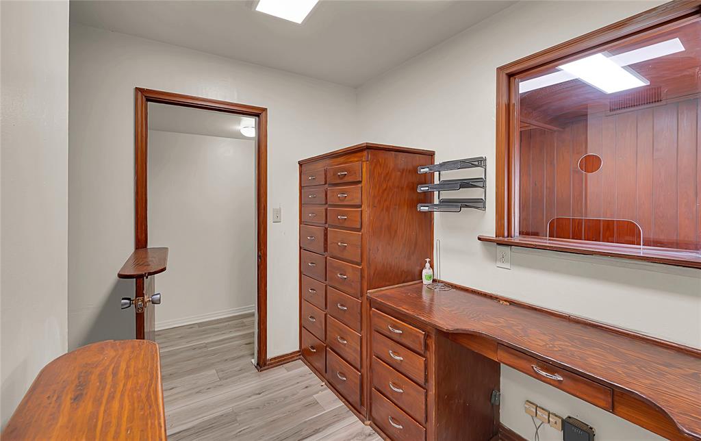 202 N Avenue G - Photo 9