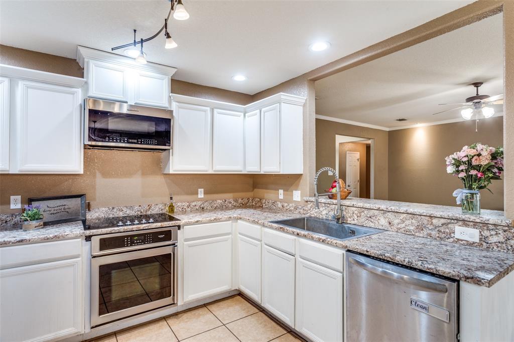 221 Rose Avenue - Photo 11