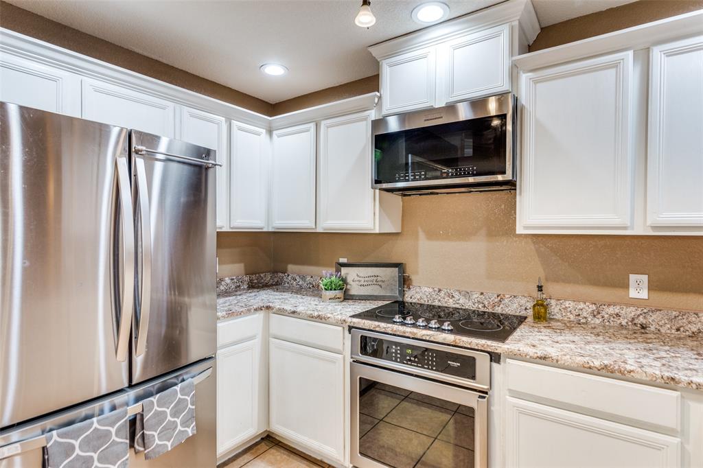 221 Rose Avenue - Photo 12