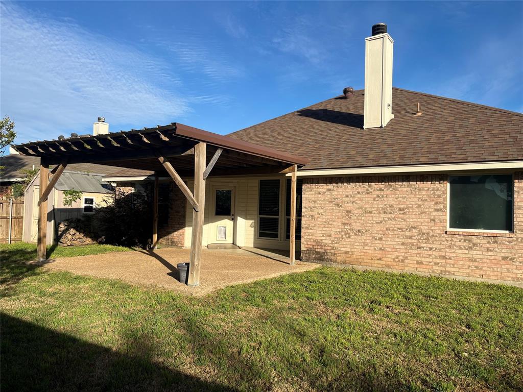 221 Rose Avenue - Photo 6
