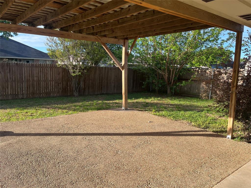 221 Rose Avenue - Photo 7