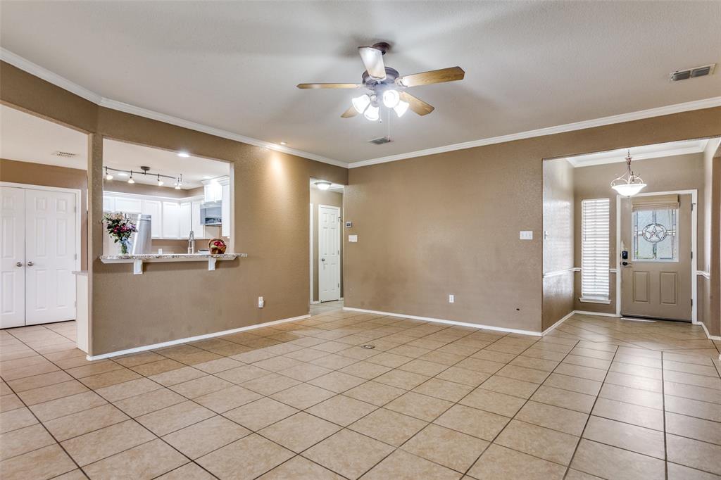 221 Rose Avenue - Photo 8