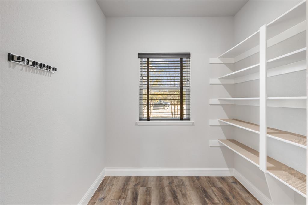 1045 Churchill Lane - Photo 18