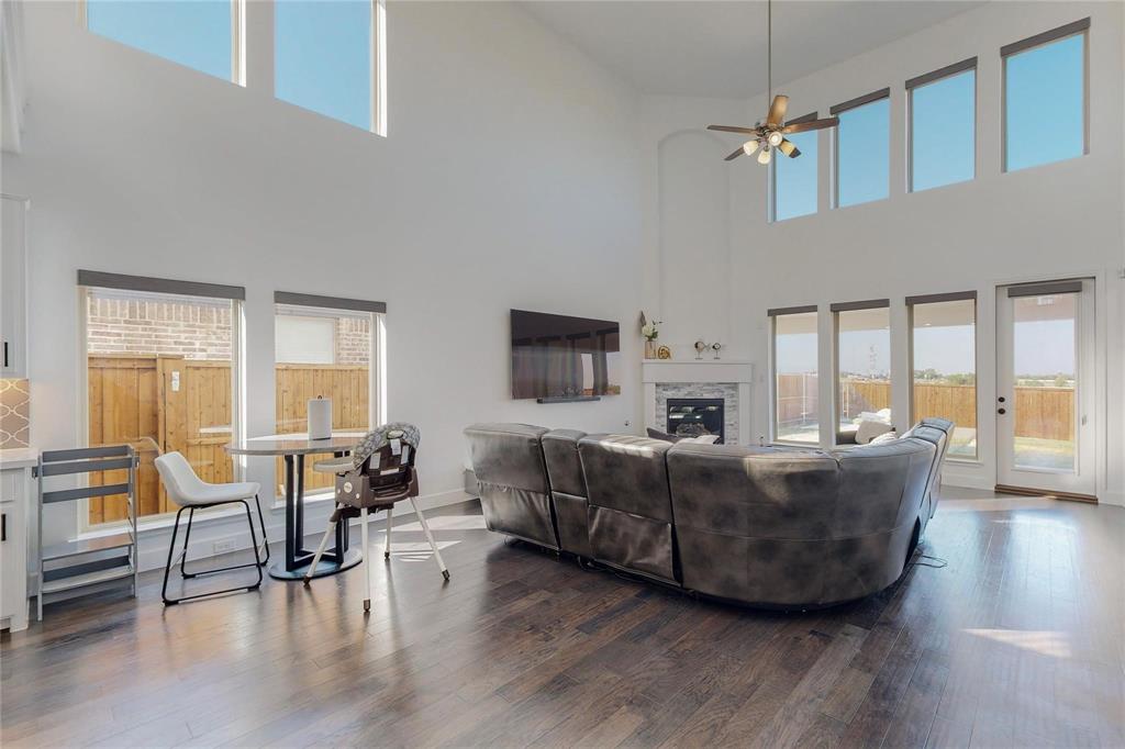 1205 Rushcroft Way - Photo 4