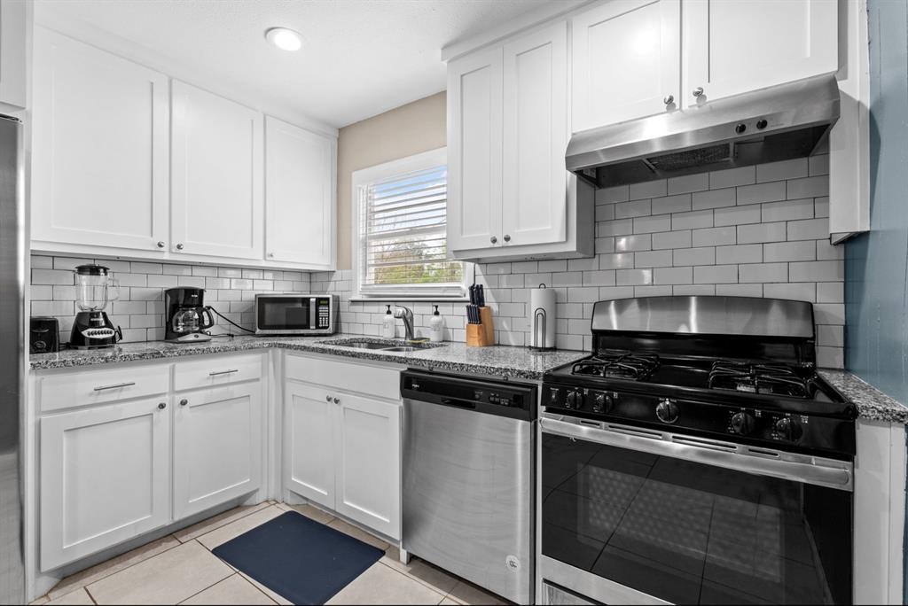 1110 Park Street - Photo 10
