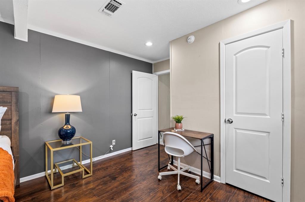 1110 Park Street - Photo 20