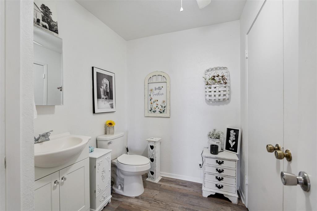 201 Colonial Circle - Photo 21
