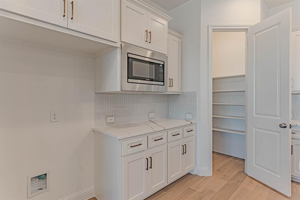 2136 Village Walk Place - Photo 8