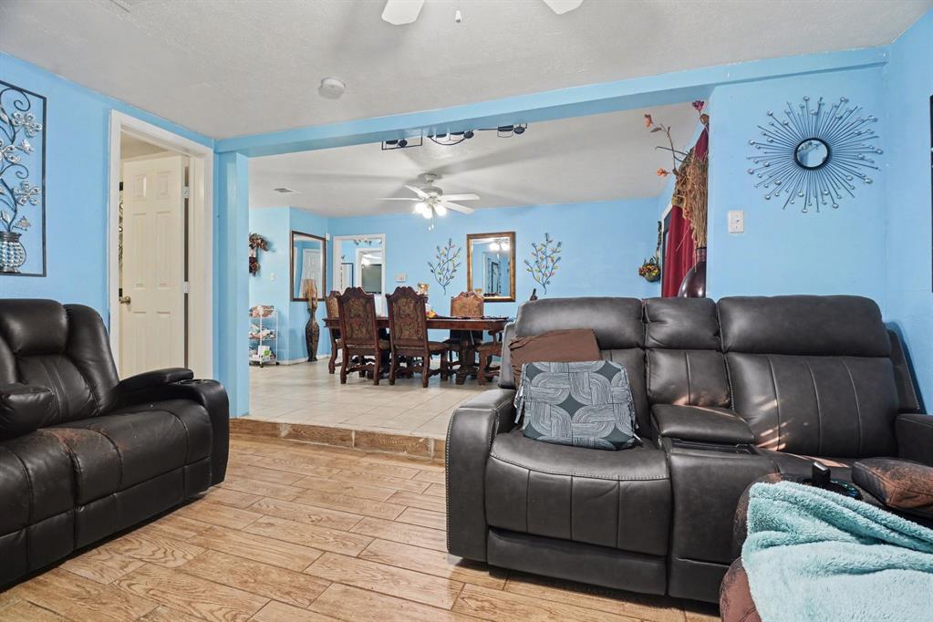 1615 Barlow Avenue - Photo 3
