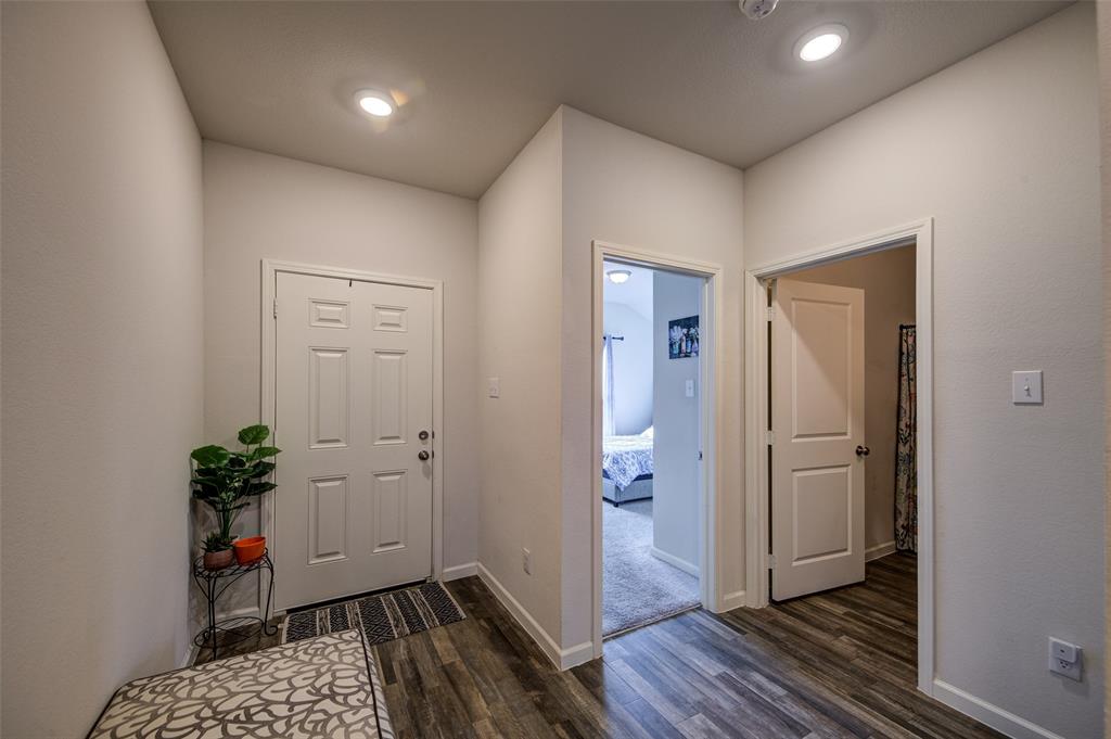 905 Avagail Avenue - Photo 4