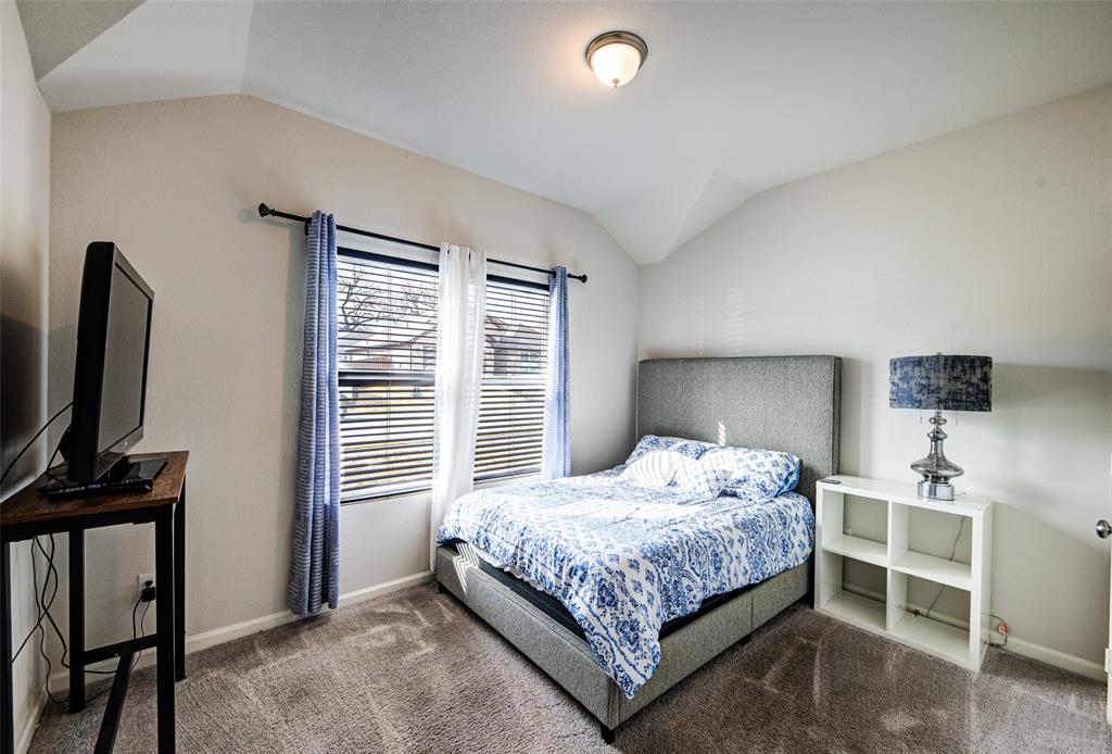 905 Avagail Avenue - Photo 5