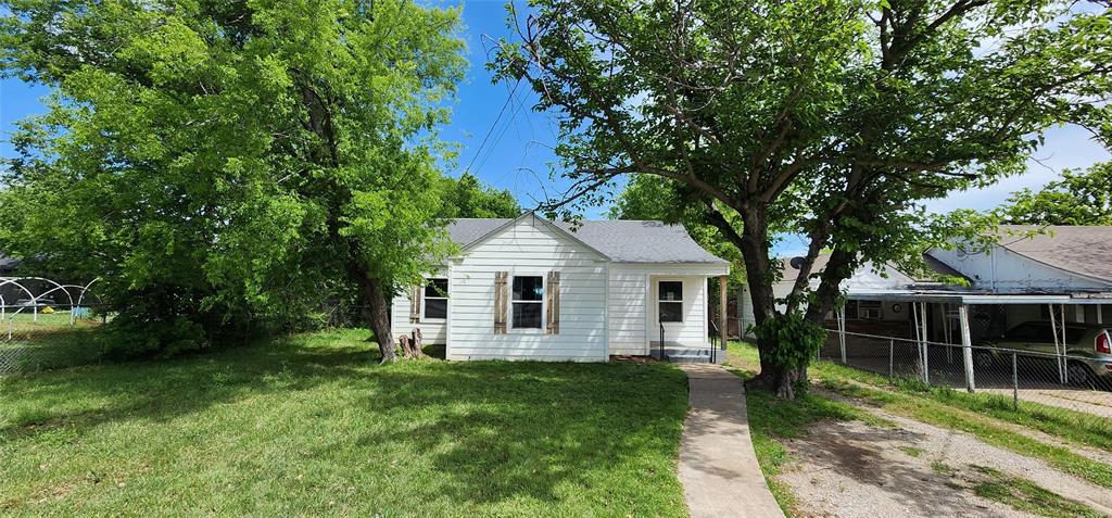 903 SW 5th Avenue SW - Photo 1