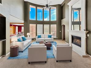 2715 Magellan - Photo 2
