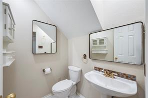7600 Greengage Drive - Photo 9