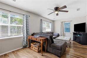 500 W Rucker Street - Photo 8