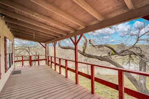160 Private Road 481 - Photo 2
