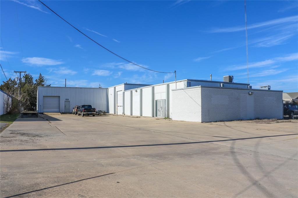 3910 Frisco - Photo 1