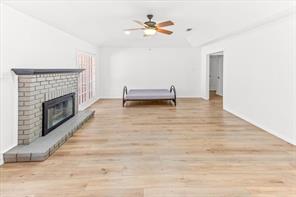 5224 Lake Shore - Photo 11